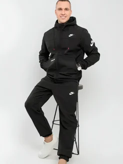 طقم رياضي رجالي من نايك (NIKE) - أسود كلاسيكي